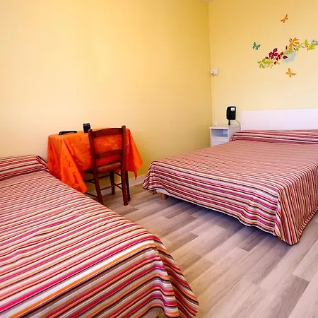 Marinette Hotel 2*