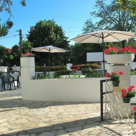 Marinette Hotel